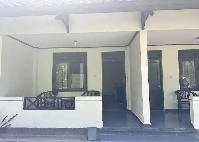 ホテル Warta Sari *